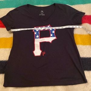 Women’s XL Pittsburgh Pirates Tee shirt